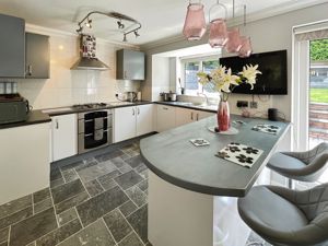 Breakfast Kitchen- click for photo gallery